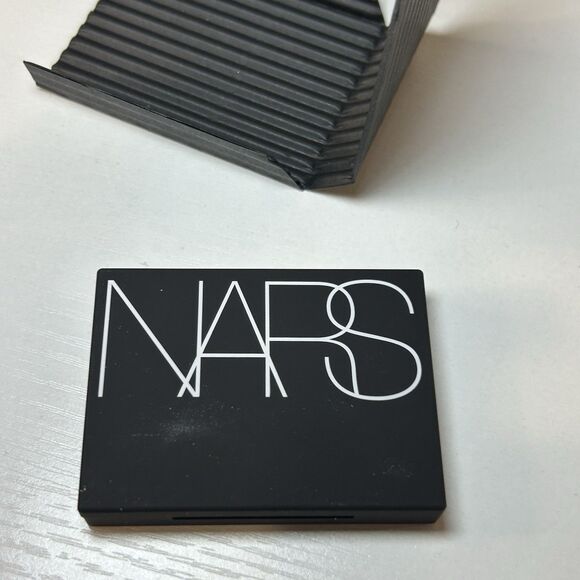 NARS Light Reflecting Setting Powder Translucent Crystal .1 oz New in Box - Picture 6 of 7